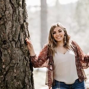 Meet your Posher, Holly